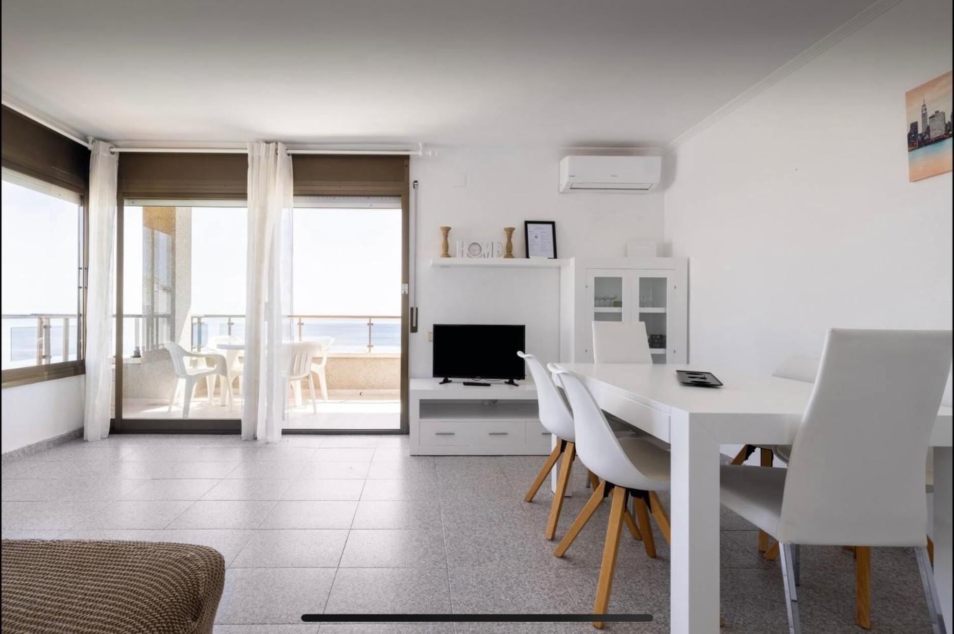 Beach Apartment In كالافيل المظهر الخارجي الصورة