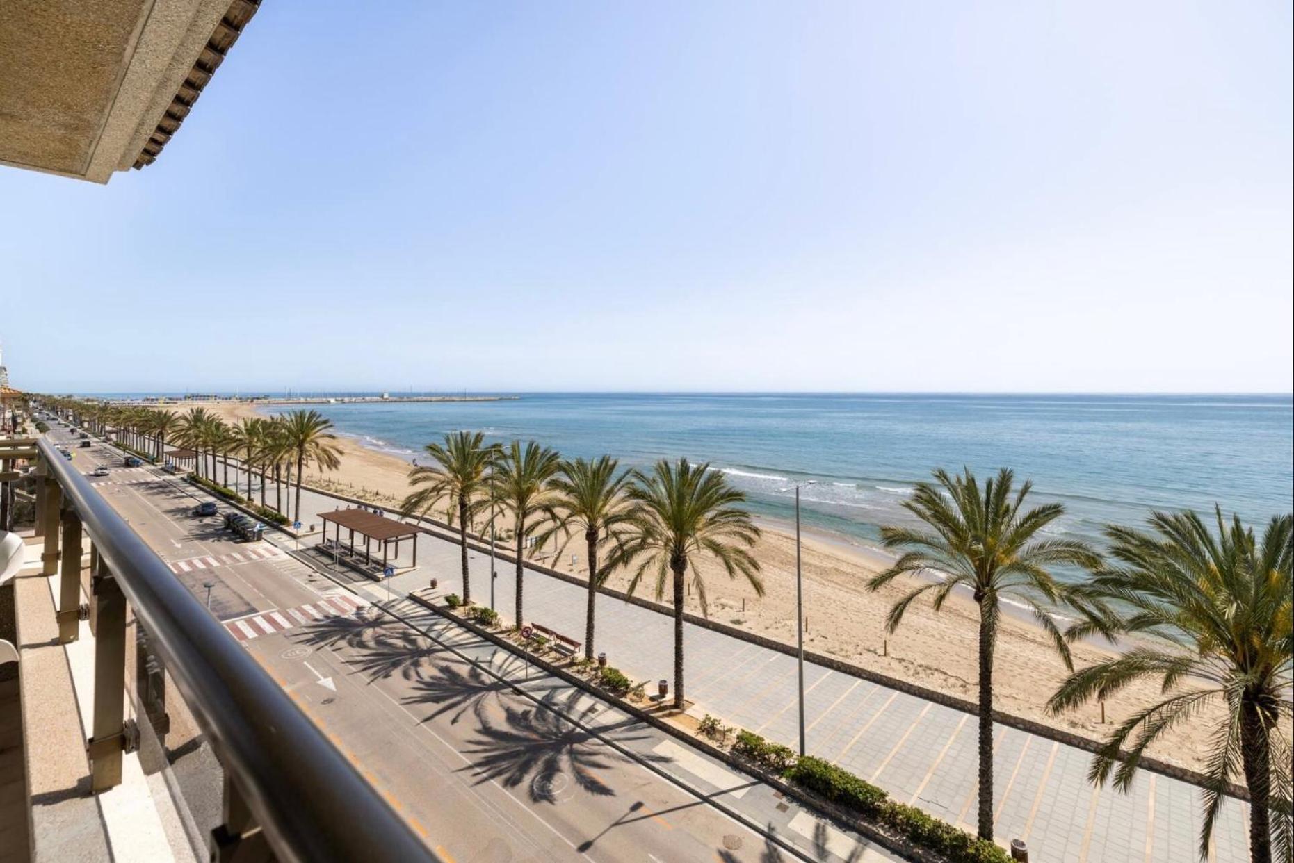 Beach Apartment In كالافيل المظهر الخارجي الصورة